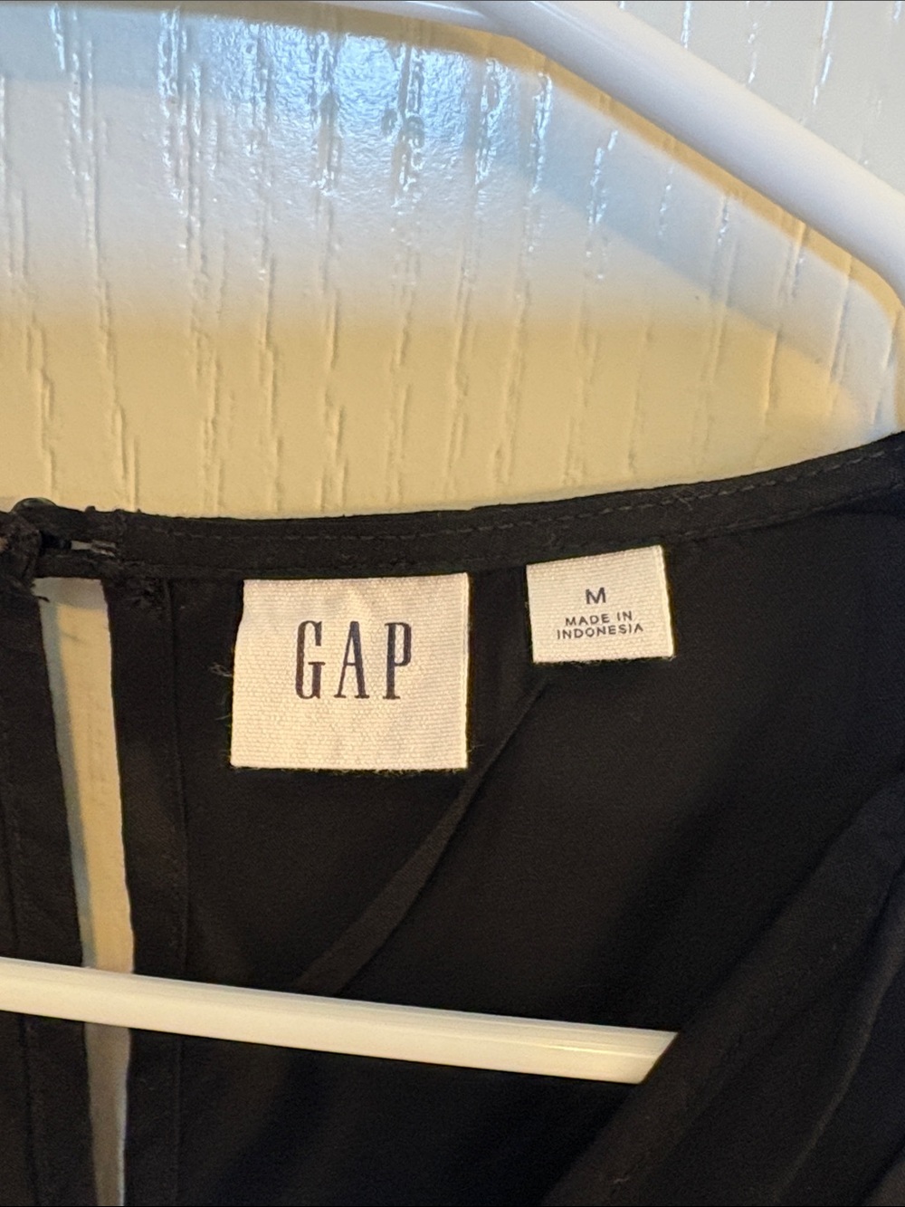 GAP Classic Black Sleeveless Jumpsuit V neck with Pockets - Picture 3 of 12